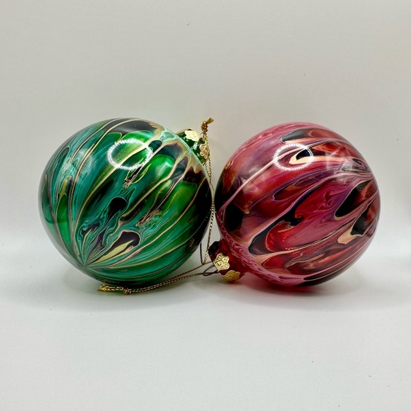 Pair of Marble Inside-Drip Painted Christmas Tree Glass Ball Ornaments - Picture 1 of 10